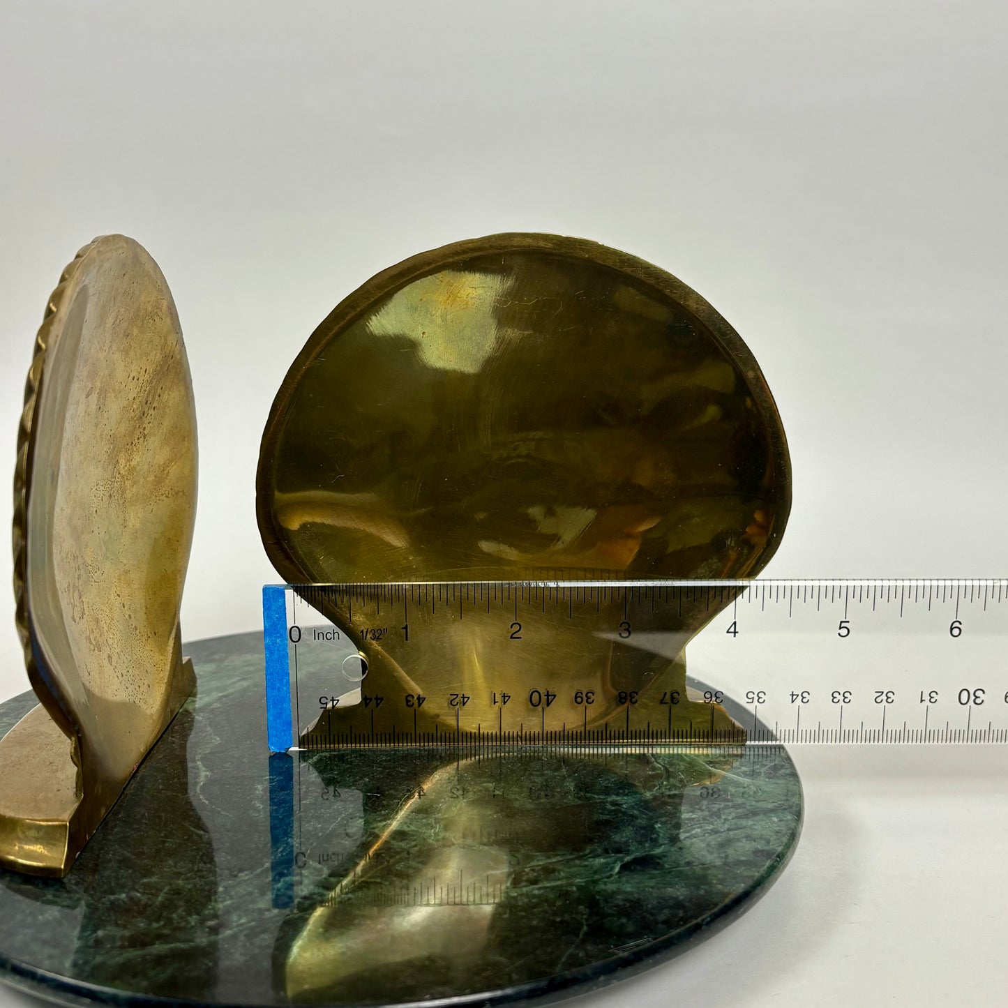 Vintage Brass Shell Bookends | ⋆˙⟡| Pair by Prize Products