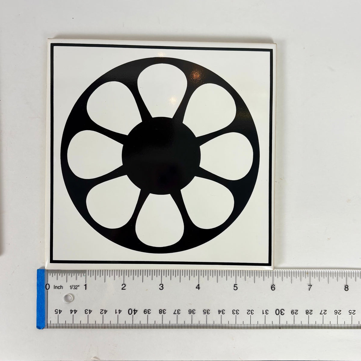 Set of 2 Vintage Ceramic Wall Tiles |⋆˙⟡| Berggren Floral Pattern, Black and White 70’s Flower
