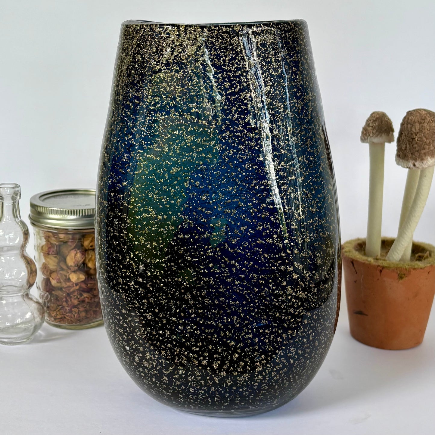 Vintage Hand-Blown Navy Blue & Gold Flake Glass Vase |⋆˙⟡ | Murano Style