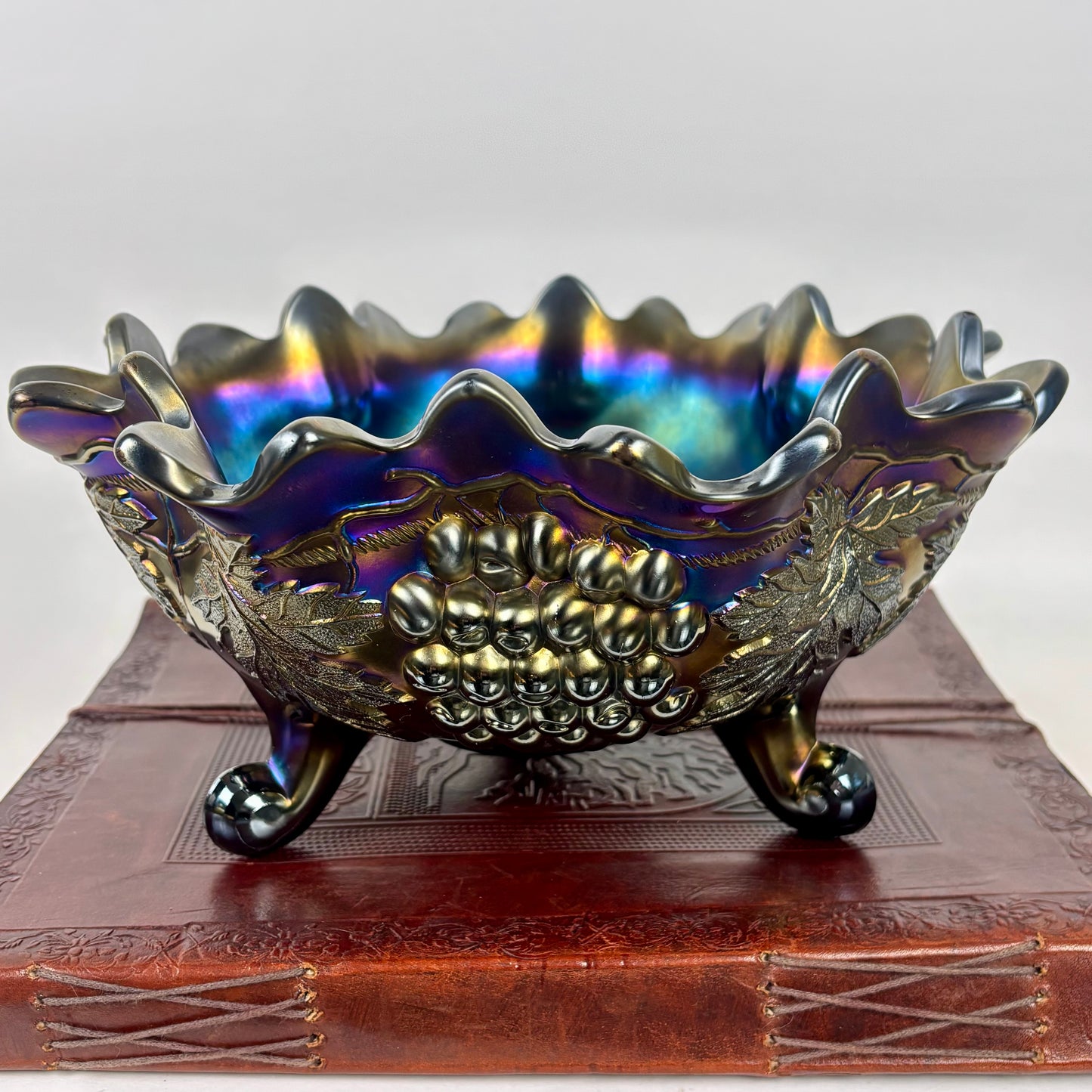 Antique Northwood Grape Cable Amethyst Iridescent Carnival Glass |⋆˙⟡| Footed Centerpiece Bowl, Early 20th-century