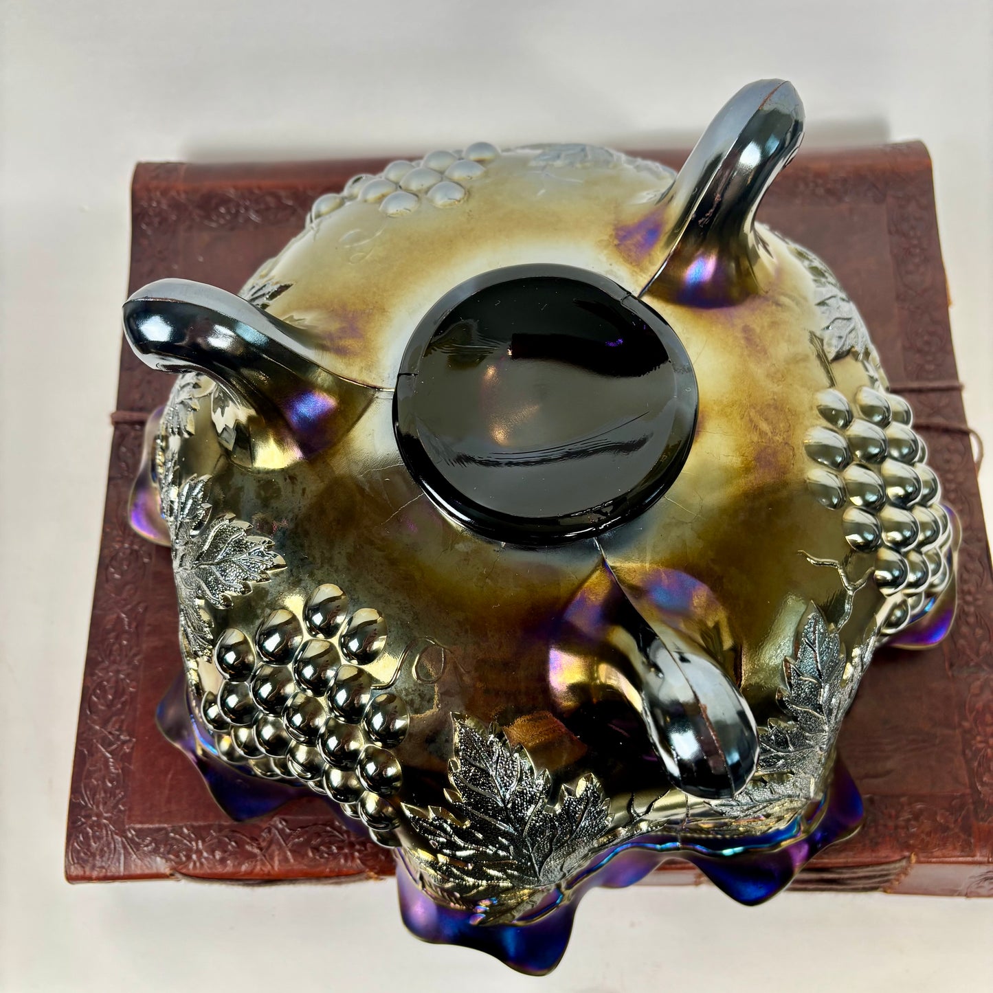 Antique Northwood Grape Cable Amethyst Iridescent Carnival Glass |⋆˙⟡| Footed Centerpiece Bowl, Early 20th-century