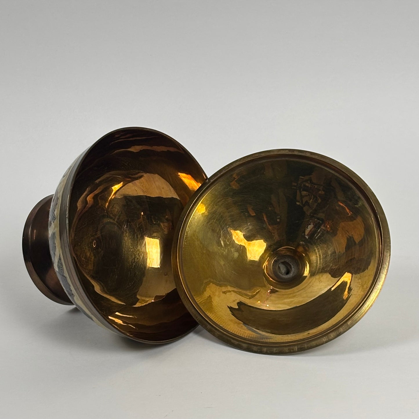 Vintage Floral Brass Tone Pedestal Trinket Dish with Lid |⋆˙⟡ | Made in India