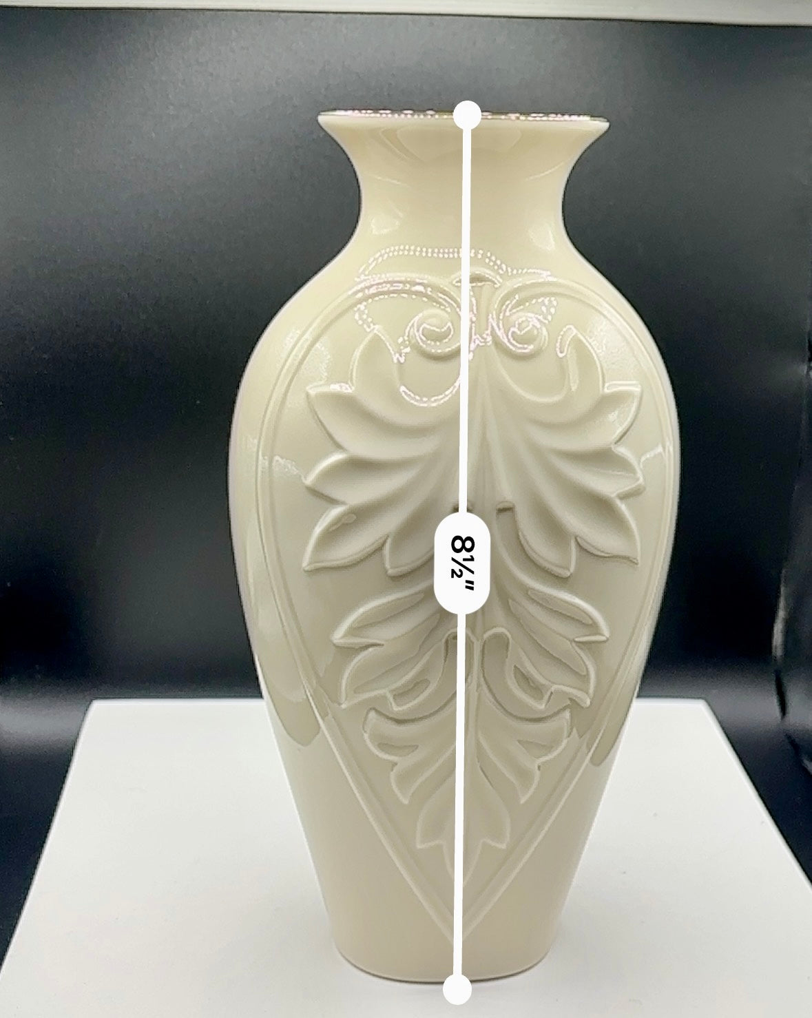 Lenox Ivory Porcelain Vase ⋆˙⟡ Gold Trim
