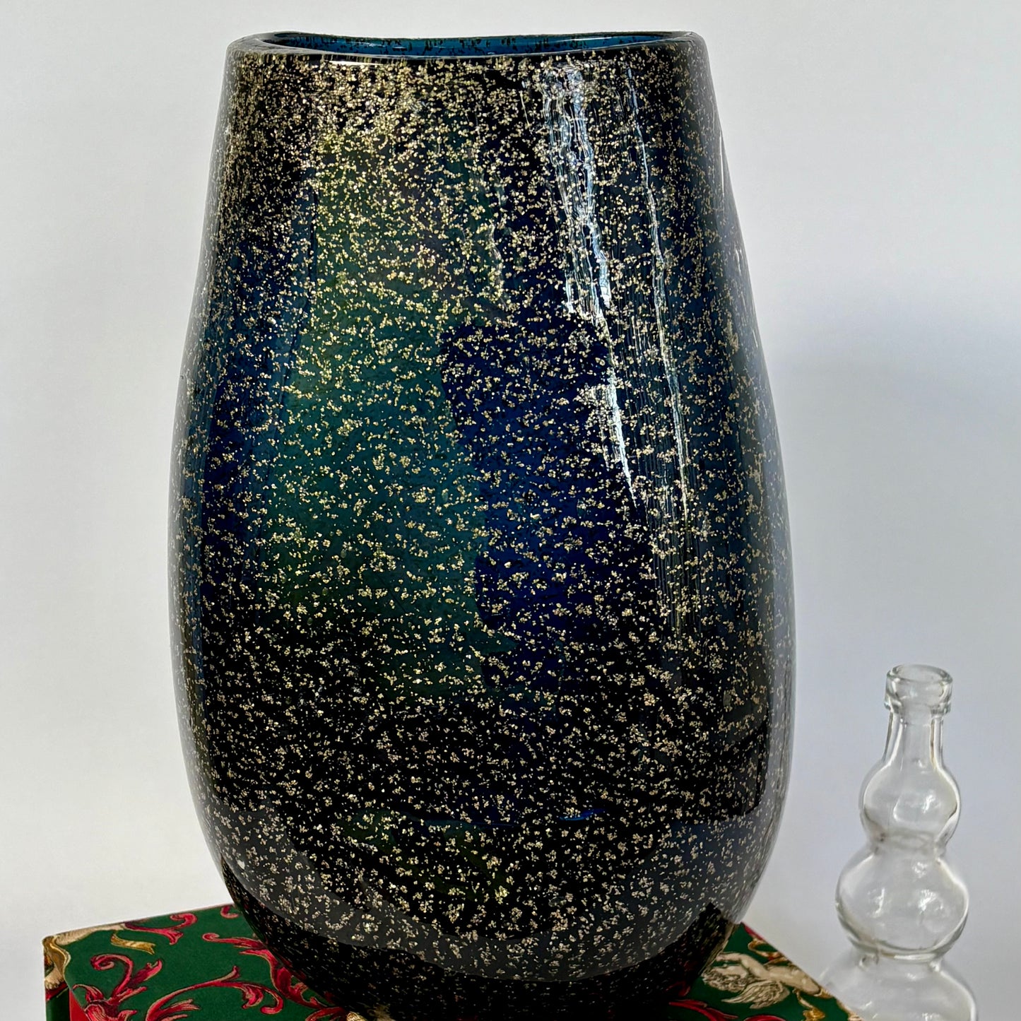 Vintage Hand-Blown Navy Blue & Gold Flake Glass Vase |⋆˙⟡ | Murano Style