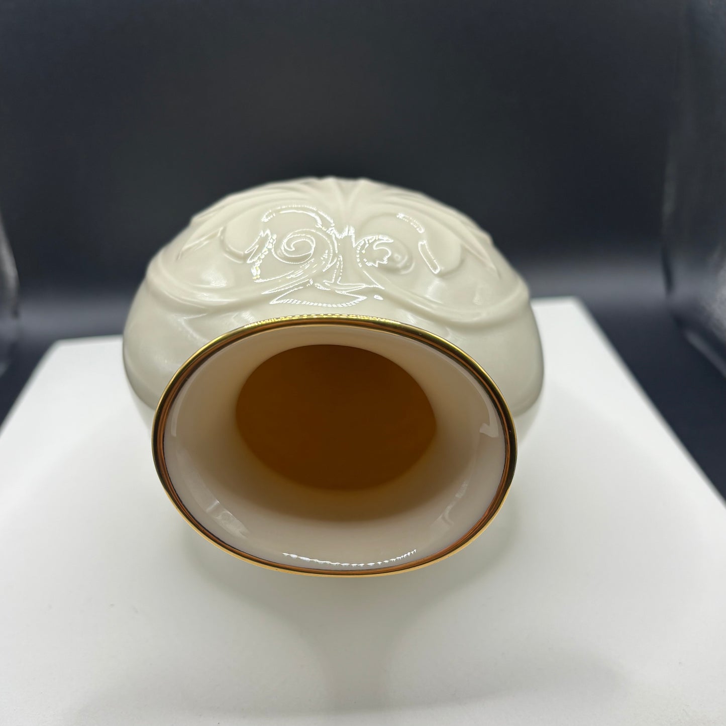 Lenox Ivory Porcelain Vase ⋆˙⟡ Gold Trim