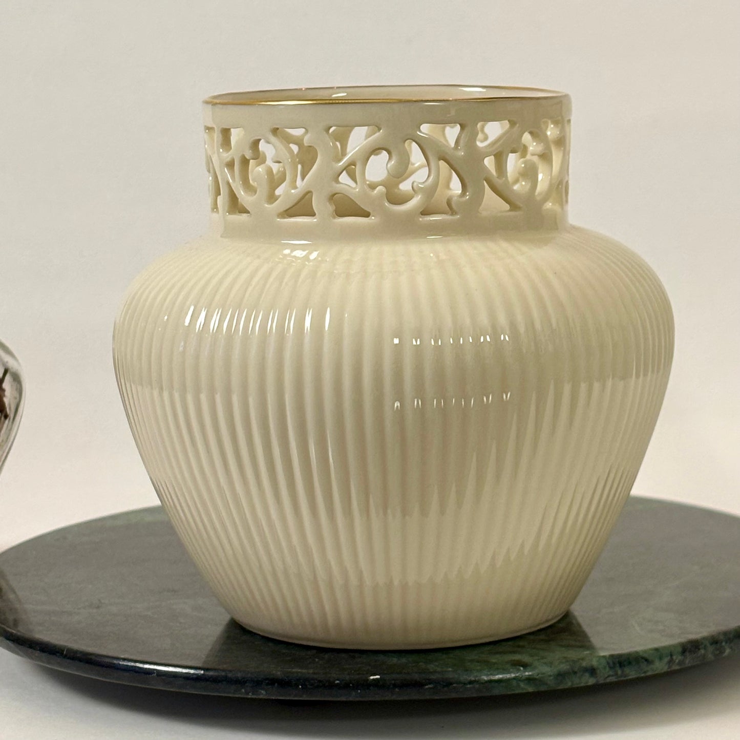 Lenox Tracery Vase ~ Vintage |⋆˙⟡ |  Ivory Porcelain with 24K Gold Rim & Pierced Openwork Top