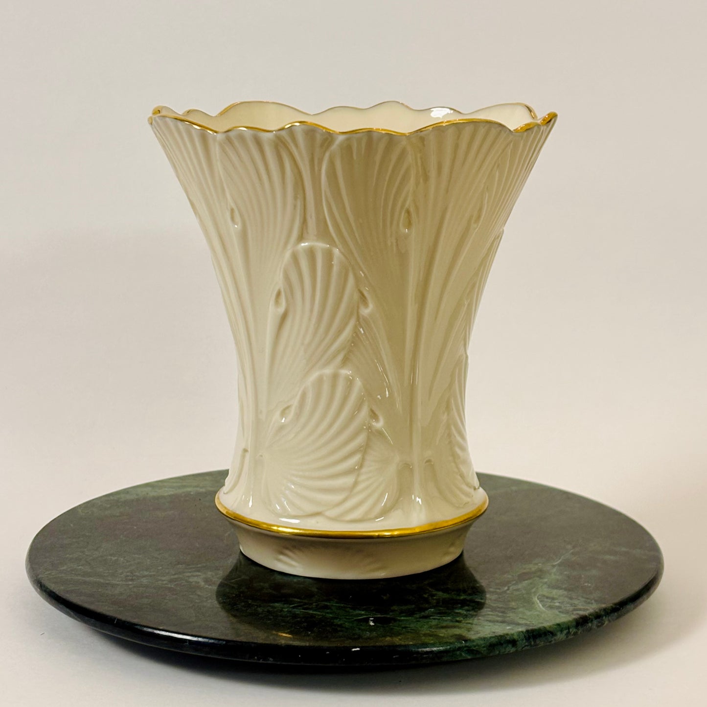 Lenox Cranford Ivory Porcelain Vase ~ Vintage |⋆˙⟡ |  Scalloped Rim & 24K Gold Trim
