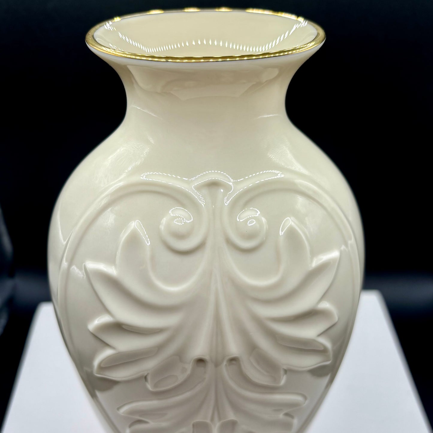 Lenox Ivory Porcelain Vase ⋆˙⟡ Gold Trim
