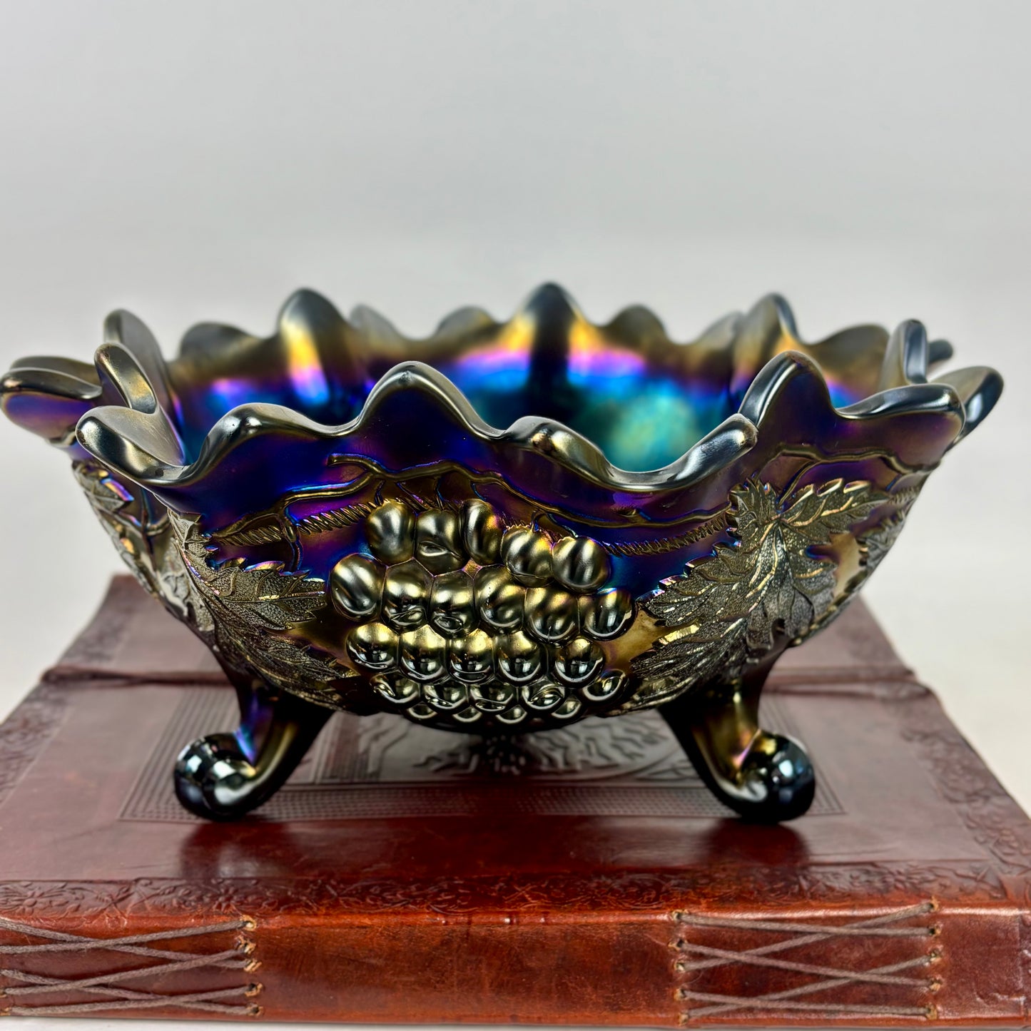 Antique Northwood Grape Cable Amethyst Iridescent Carnival Glass |⋆˙⟡| Footed Centerpiece Bowl, Early 20th-century