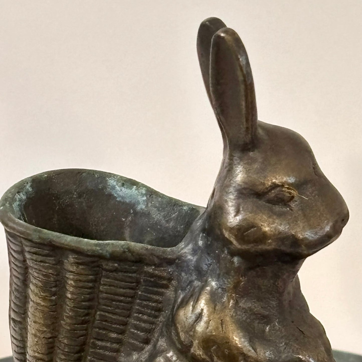 Vintage Metal Bunny Rabbit Basket Holder / Toothpick Holder / Mini Planter |⋆˙⟡ | Cottagecore Decor