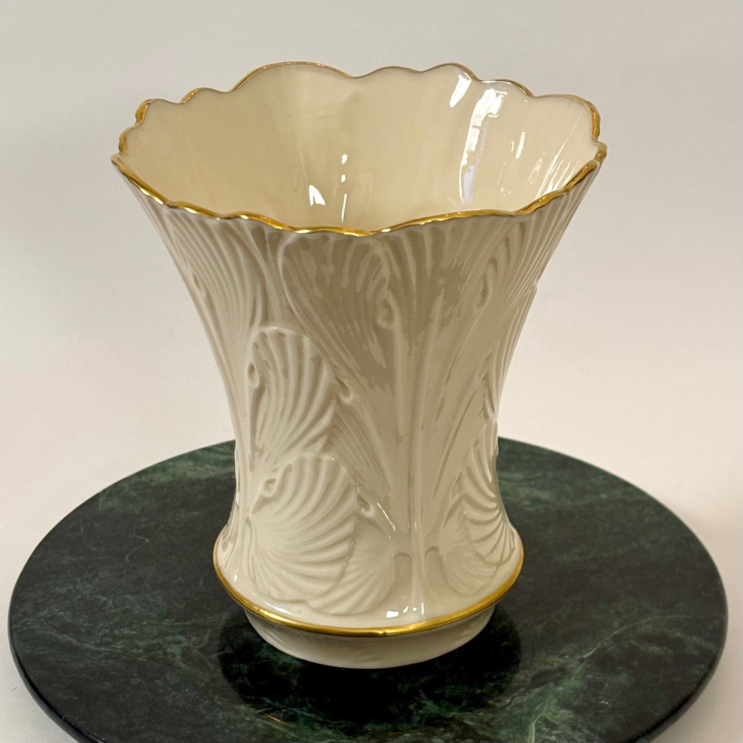 Lenox Cranford Ivory Porcelain Vase ~ Vintage |⋆˙⟡ |  Scalloped Rim & 24K Gold Trim