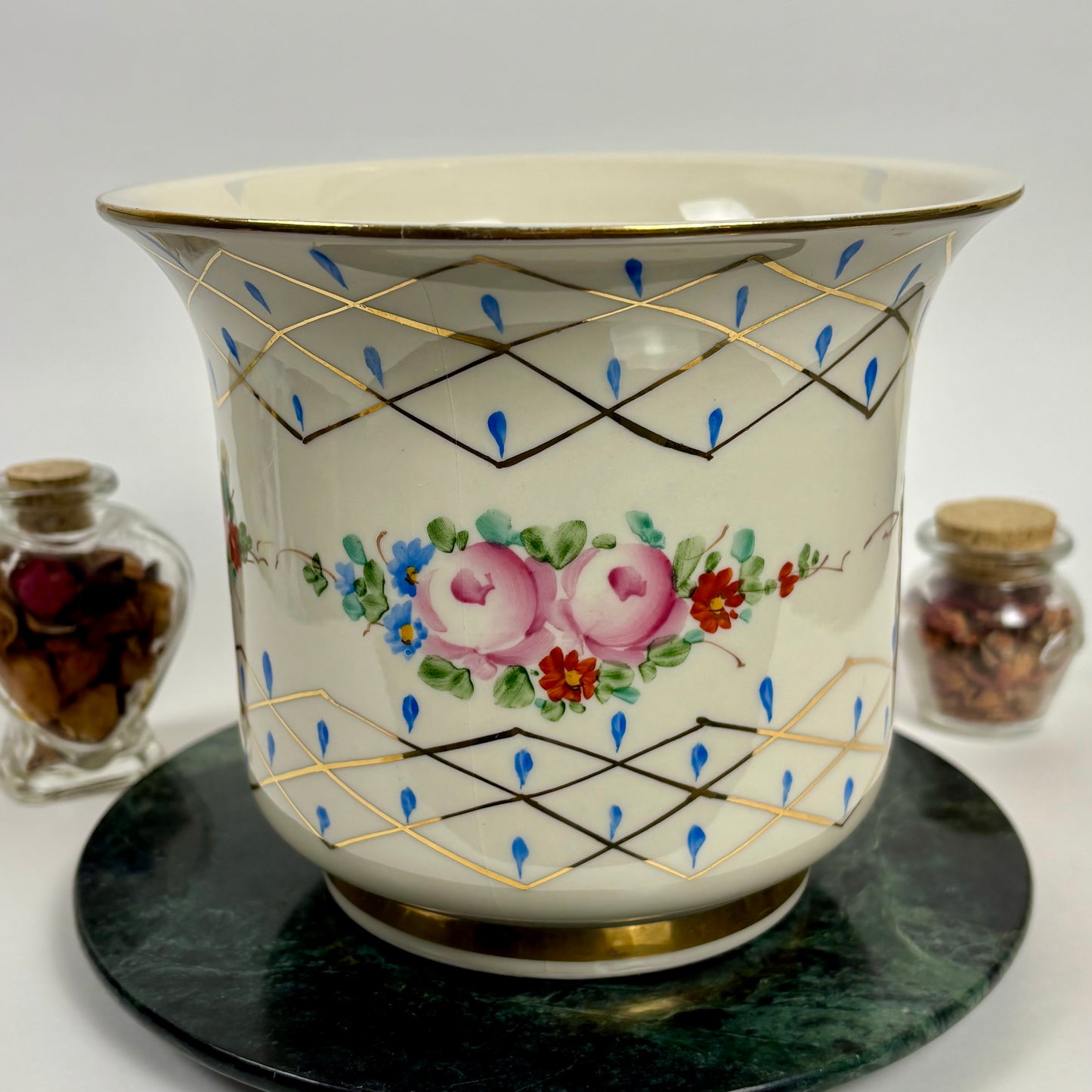 Vintage Hand Painted Floral Cachepot Planter Vase |⋆˙⟡ | Gold Trim Porcelain Planter