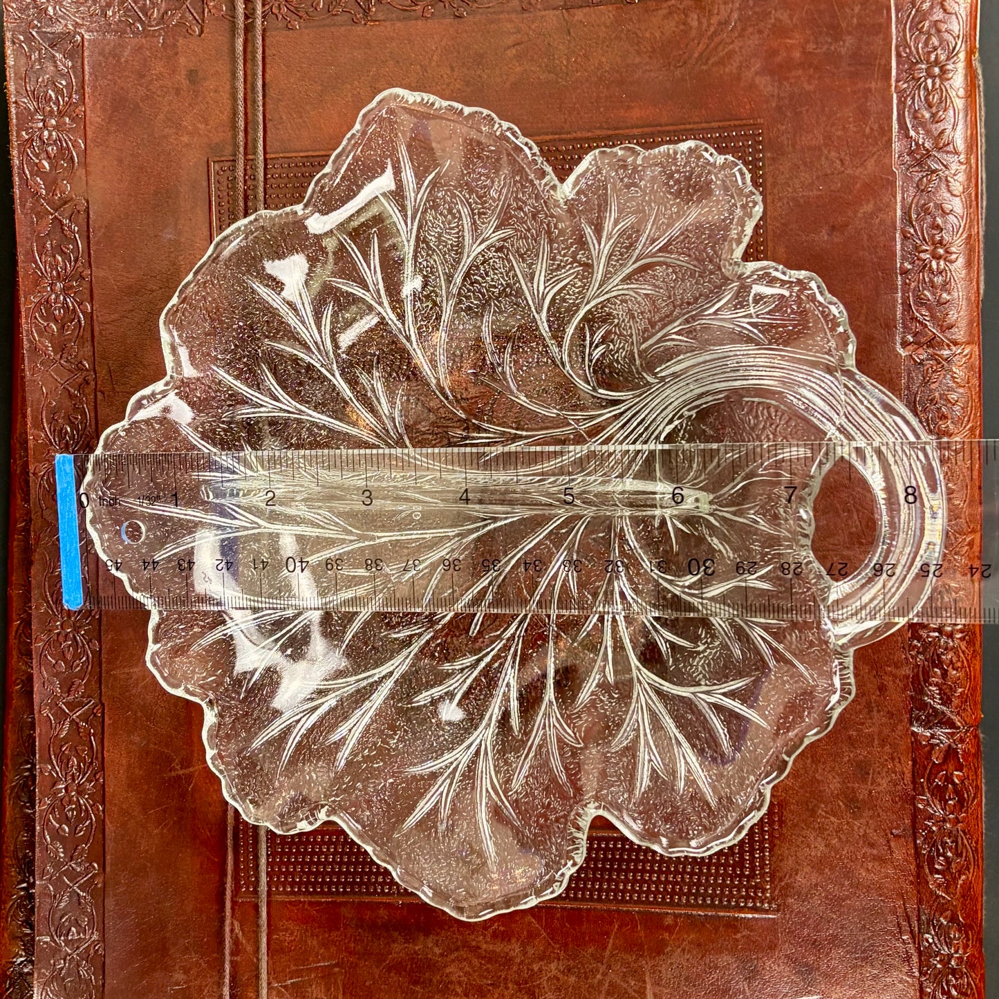 Indiana Glass Pebble Leaf Serving Dish, Vintage |⋆˙⟡ | Clear Glass Cabbage Leaf Relish Tray
