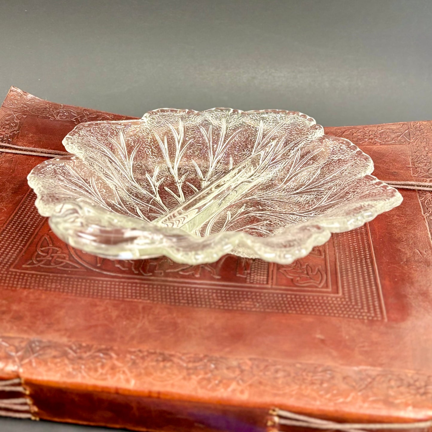 Indiana Glass Pebble Leaf Serving Dish, Vintage |⋆˙⟡ | Clear Glass Cabbage Leaf Relish Tray