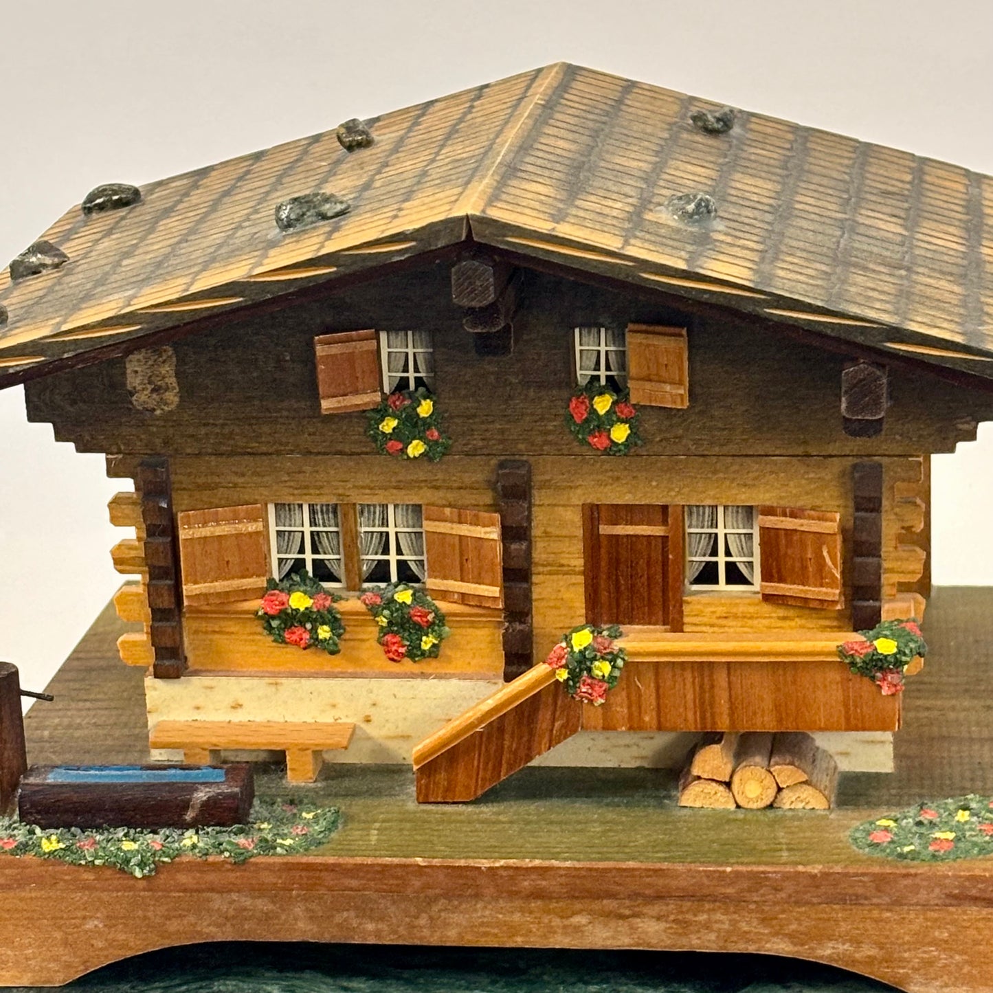 Vintage Swiss Reuge Chalet Music Box ⋆˙⟡ Edelweiss