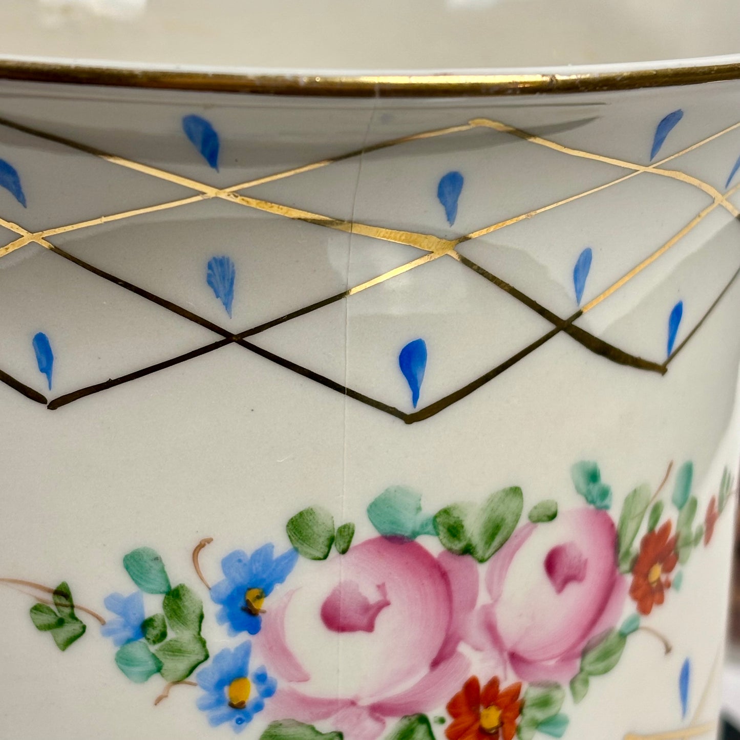 Vintage Hand Painted Floral Cachepot Planter Vase |⋆˙⟡ | Gold Trim Porcelain Planter