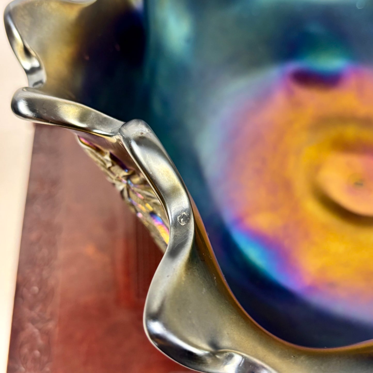 Antique Northwood Grape Cable Amethyst Iridescent Carnival Glass |⋆˙⟡| Footed Centerpiece Bowl, Early 20th-century
