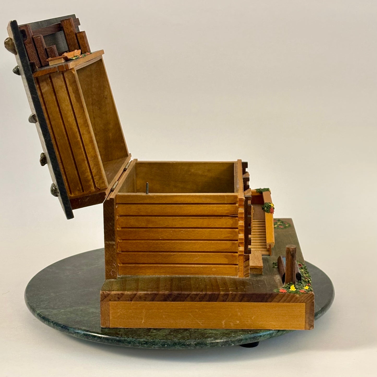 Vintage Swiss Reuge Chalet Music Box ⋆˙⟡ Edelweiss