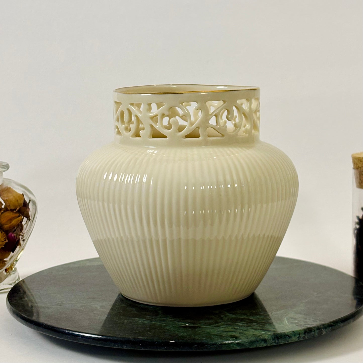 Lenox Tracery Vase ~ Vintage |⋆˙⟡ |  Ivory Porcelain with 24K Gold Rim & Pierced Openwork Top