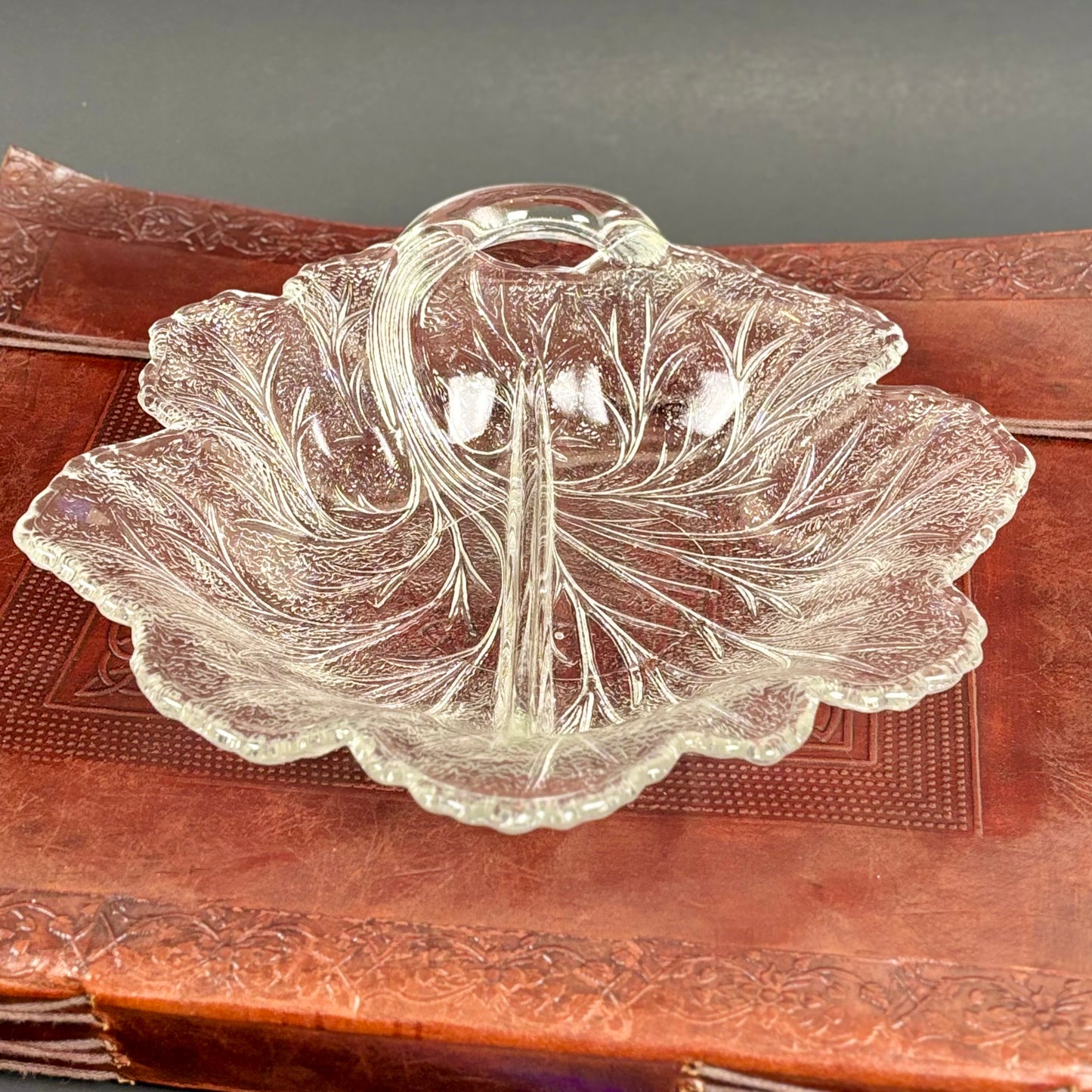 Indiana Glass Pebble Leaf Serving Dish, Vintage |⋆˙⟡ | Clear Glass Cabbage Leaf Relish Tray