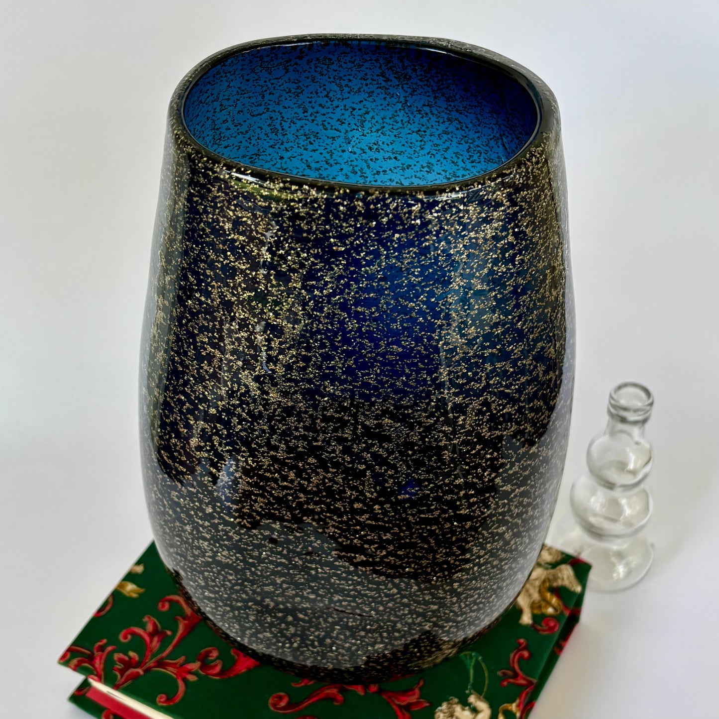 Vintage Hand-Blown Navy Blue & Gold Flake Glass Vase |⋆˙⟡ | Murano Style