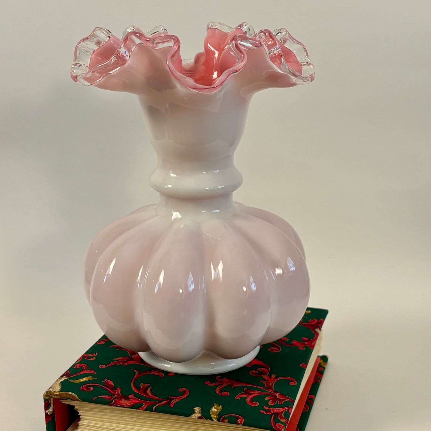Vintage Pink Milk Glass Ruffled Vase ⋆˙⟡ Fenton Peach Crest Style