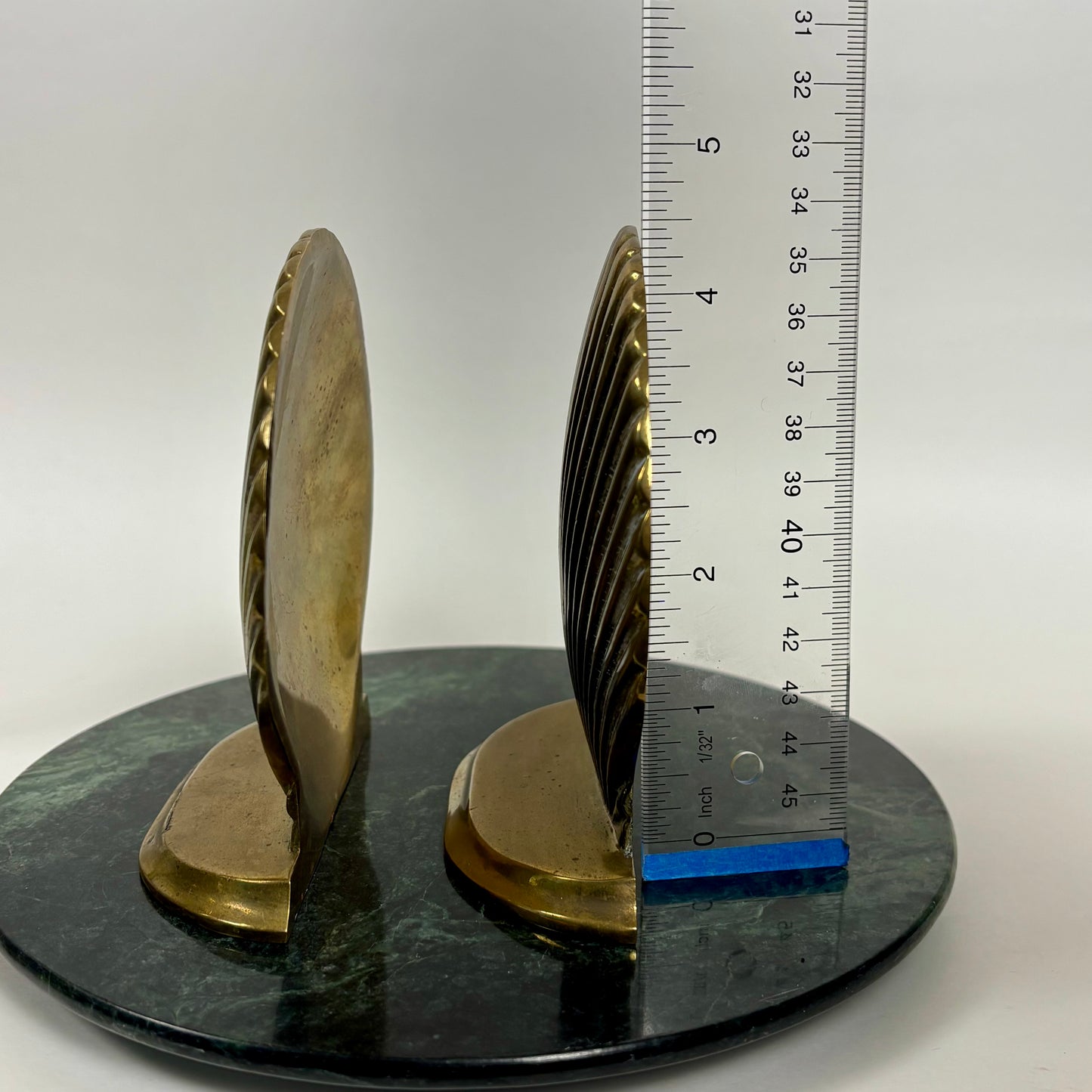 Vintage Brass Shell Bookends | ⋆˙⟡| Pair by Prize Products