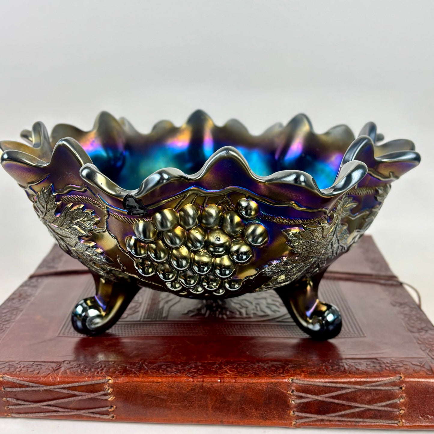 Antique Northwood Grape Cable Amethyst Iridescent Carnival Glass |⋆˙⟡| Footed Centerpiece Bowl, Early 20th-century